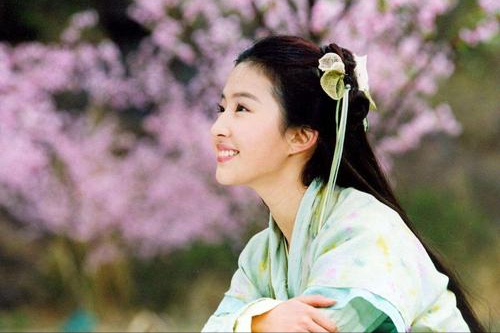 刘亦菲|刘亦菲的妈妈刘晓莉:两婚两离,现今单身,长得比女儿还美