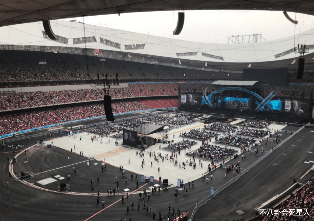 演唱会|港台明星迎来“捞金高峰期”：在内地备受追捧，在香港却遭冷遇