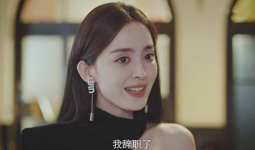 才播4集,拿下评分8.7,这是12月份第一部让我熬夜狂追的黑马剧