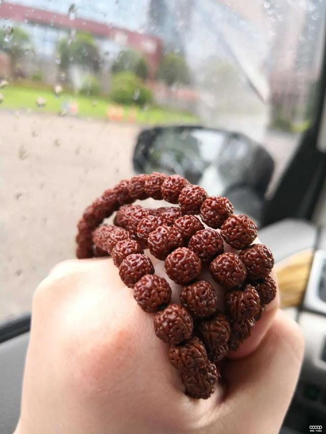 核桃|手串能不能下水洗？他这样玩了9年，没有盘不红的串儿