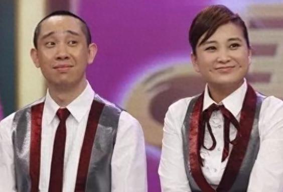 贾玲减重100斤，瘦出双眼皮，颜值回归巅峰，脱胎换骨成女神