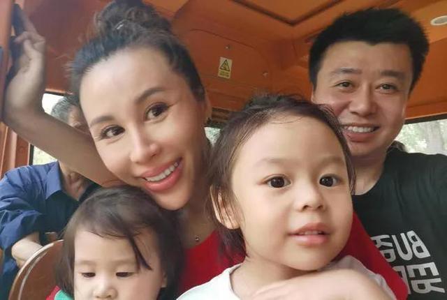 张宁益|马琳前妻张宁益近况：定居美国当全职太太欲拼三胎，二婚很幸福