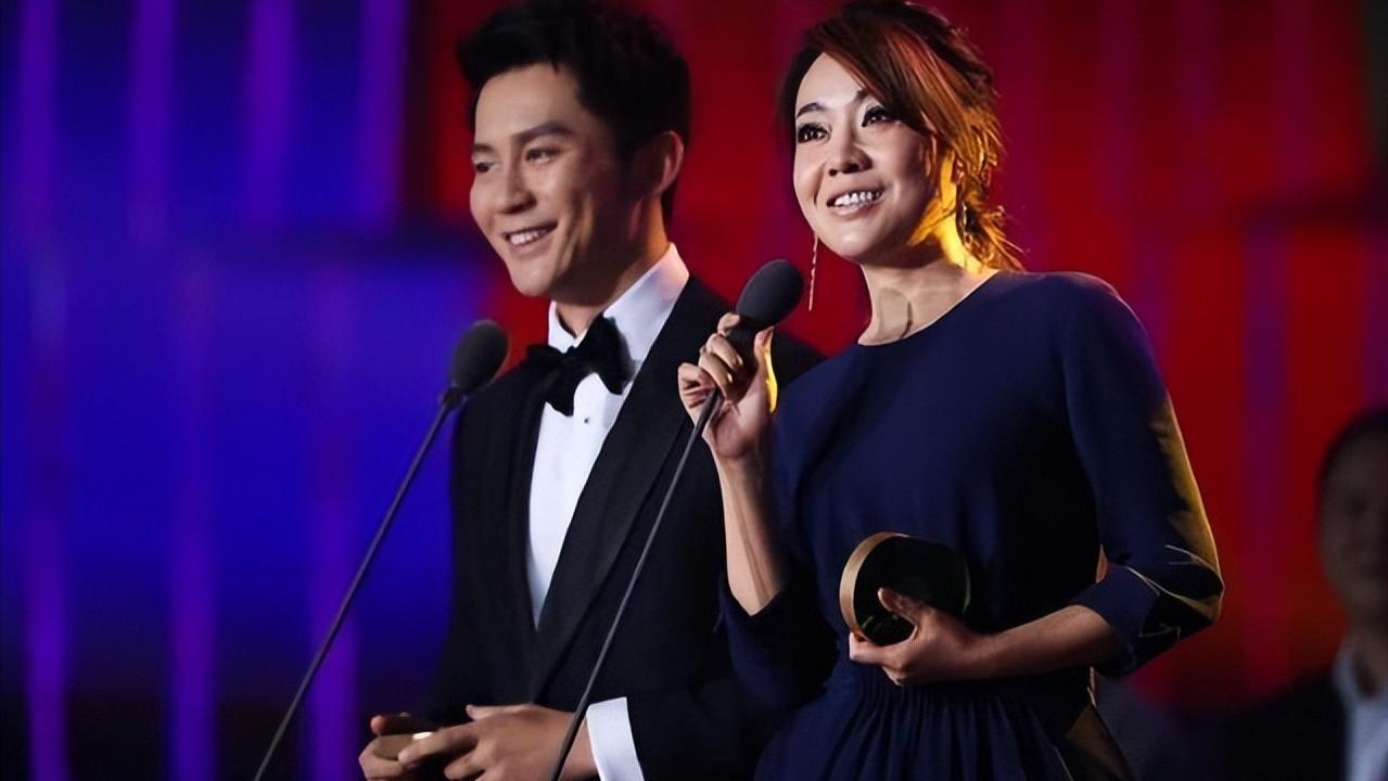 姐弟恋！曝52岁的闫妮与45岁的李晨恋爱，网友直呼太离谱