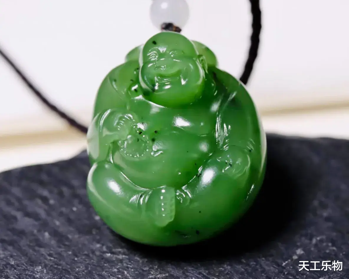 雕刻|单品单件还是完美无缺?和田玉切料与独籽哪种更有收藏价值?