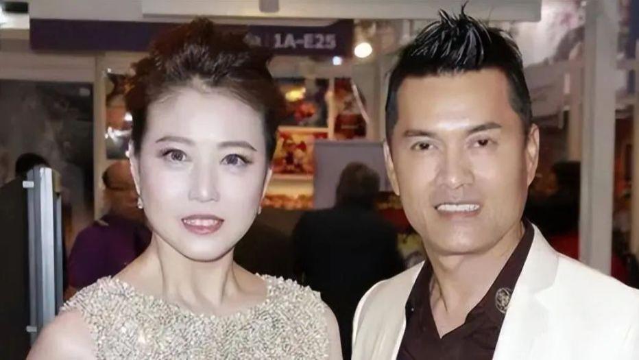 57岁周海媚被传去世！曾经历9段恋情1段婚姻，如今还是孤身一人