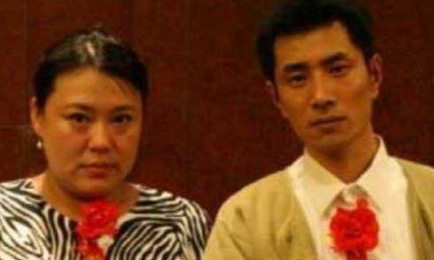 李菁菁|身缠千万诈骗风波后，演员李菁菁首次现身，与好友热聊心情大好