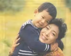 关牧村|著名歌唱家关牧村：与王星军离婚后，带儿子嫁高官，如今怎样了？