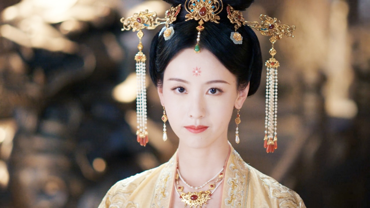 气质和骨相有多重要?36岁刘诗诗和30岁陈都灵站在一起,高下立判