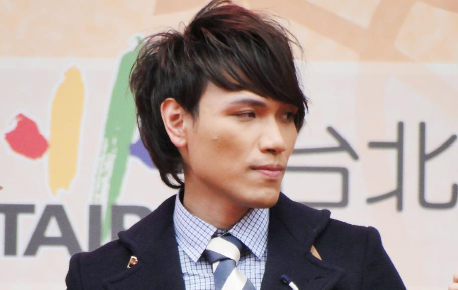 演唱会|张碧晨，就这样被华晨宇渣了又渣，不知夜深人静时她可曾后悔过？