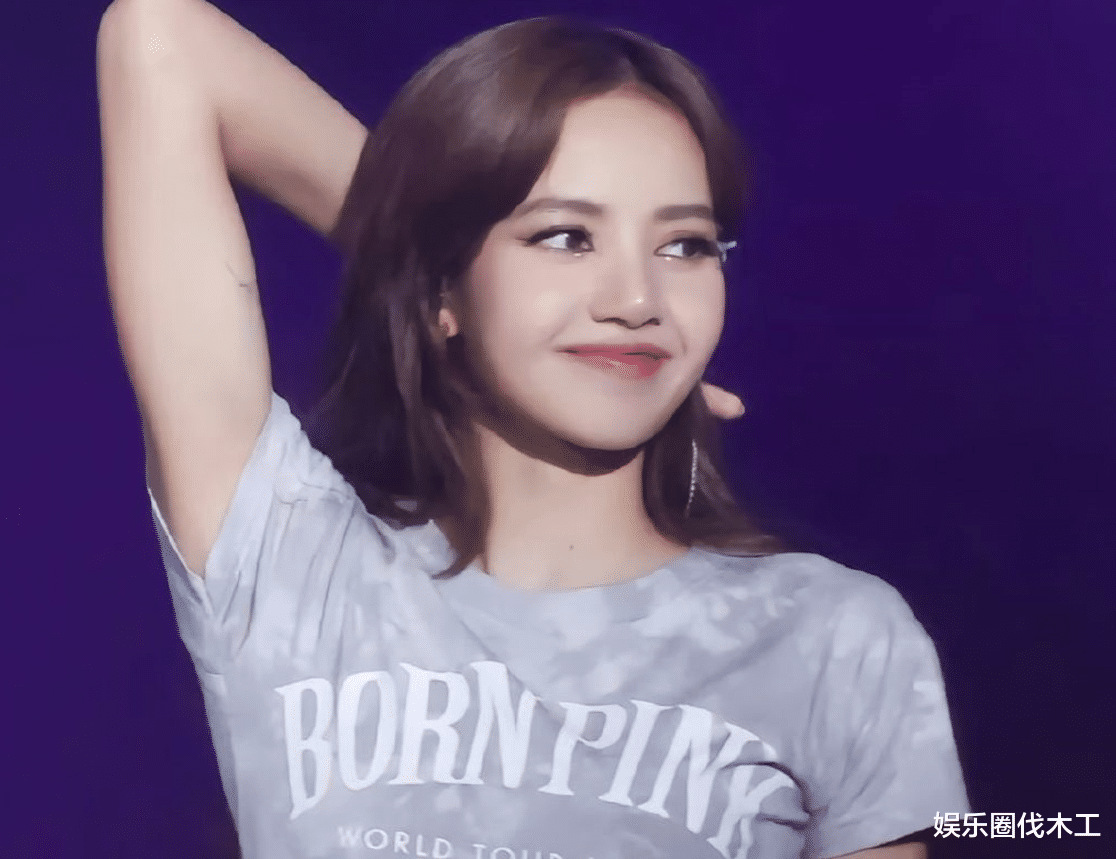 Lisa疯马秀回报来了,维密官宣与之合作,最不愿见到的一幕发生了