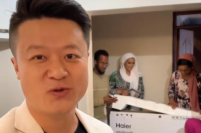 非洲土皇帝王垚:丰臀辣妹当助理,生活奢靡为何多次被官媒表扬?