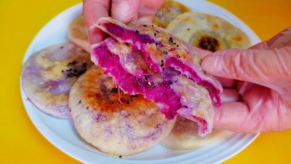 |秋天，吃土豆红薯不如吃它，加点芝士碎简单一烙，香甜软糯，真香～