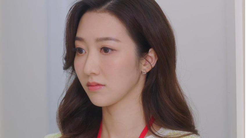 新闻女王∶从徐晓薇学历作假，才懂文慧心知她背叛，却重用的算计