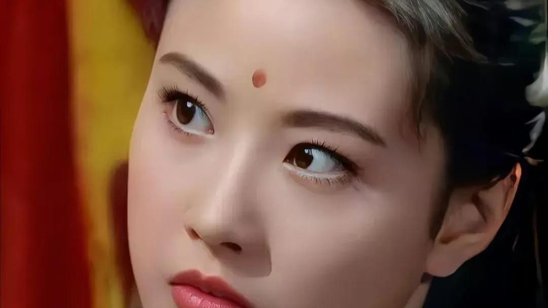 周海媚离世！工作室确认离开时间粉丝暴怒，家人悲痛继承亿万家产