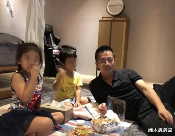 张兰带儿子与小富婆聚会,脸色胀红三人紧搂,女方与大S重名