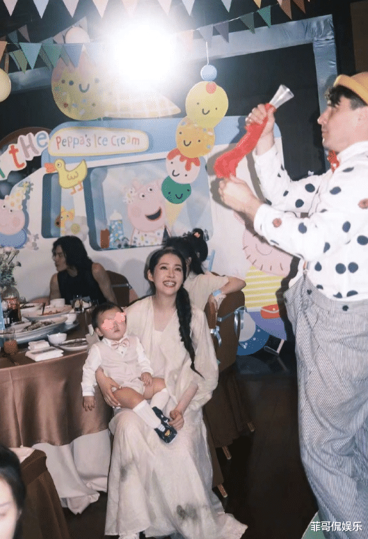 郭碧婷|婆婆公开表彰!向华强当众宣布留下所有珠宝给郭碧婷,网友赞叹婆媳关系典范