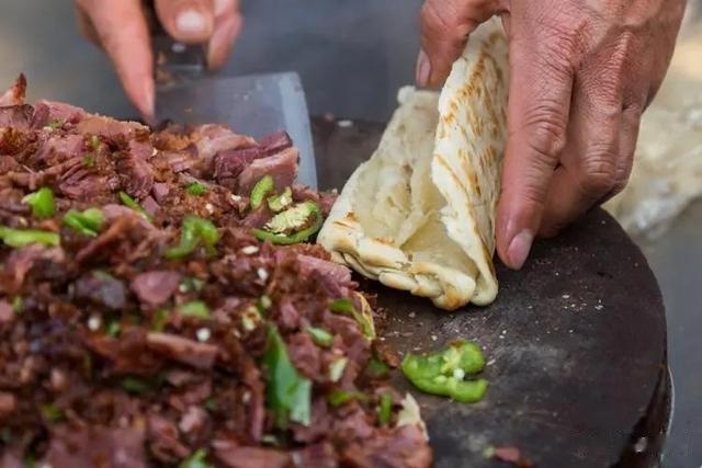 驴肉火烧|几年前风靡全国的驴肉火烧，为何被打入“冷宫”了？是变难吃了吗