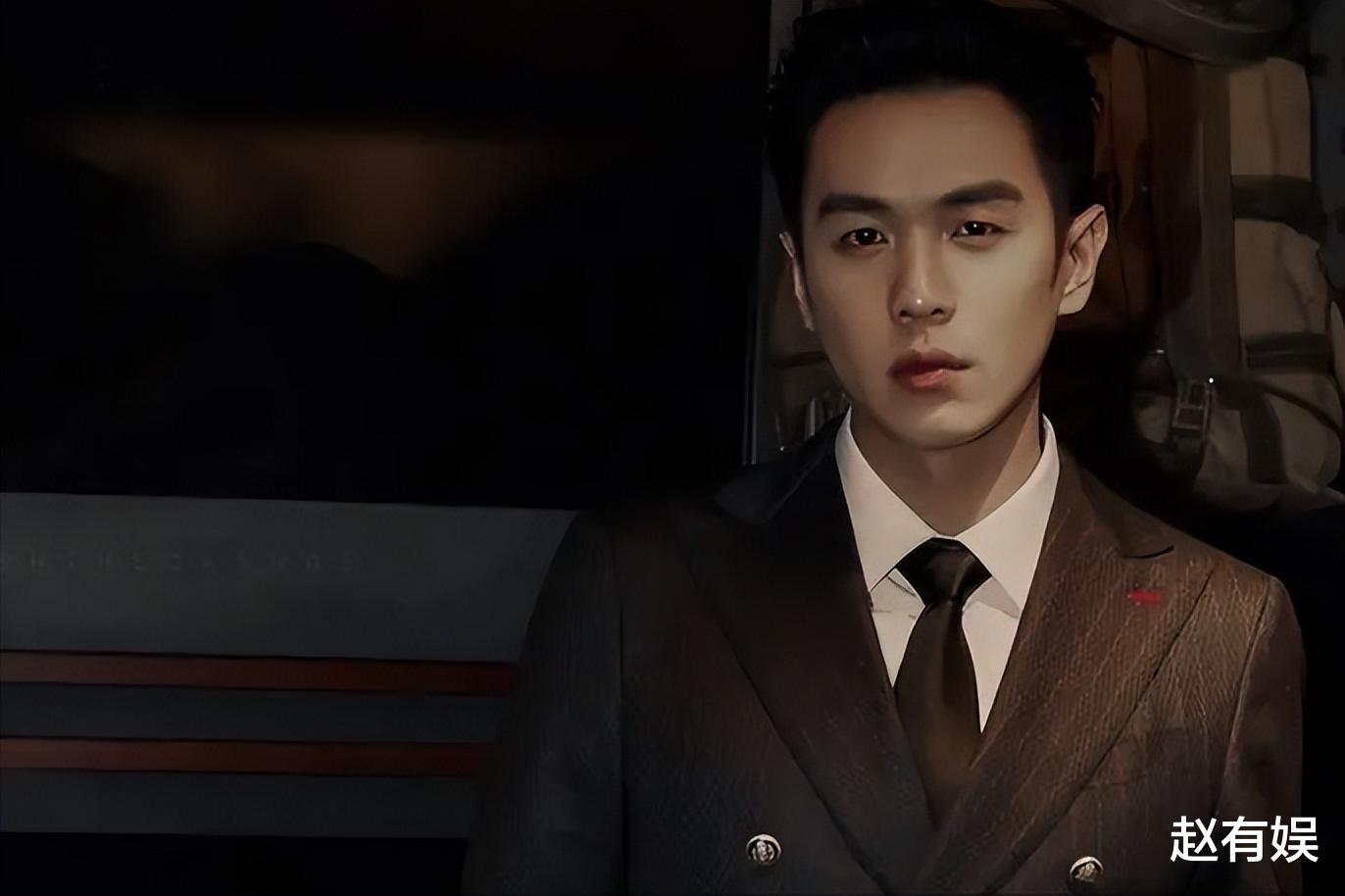 张若昀有多痛苦？妹妹变后妈，被骗两亿后父子决裂对簿公堂！