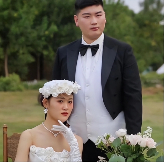 又离婚？陈萌深夜发文，抱怨朱小伟差劲，理由与陈亚男出奇一致