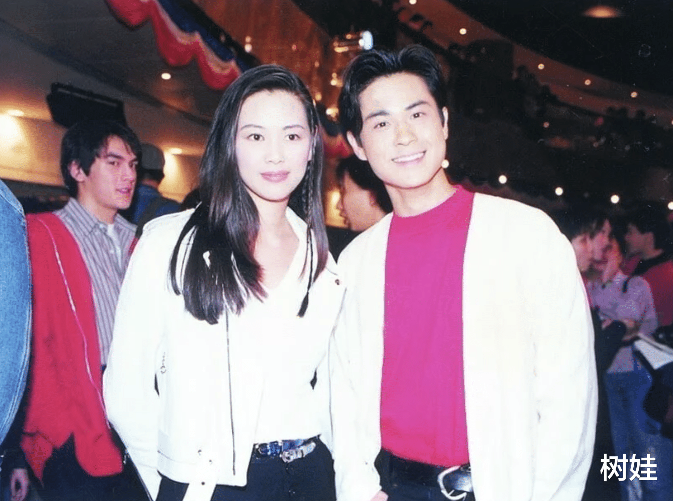 王馨平重提与郑嘉颖恋情,坦诚受父亲打压,称王羽不喜同行做女婿