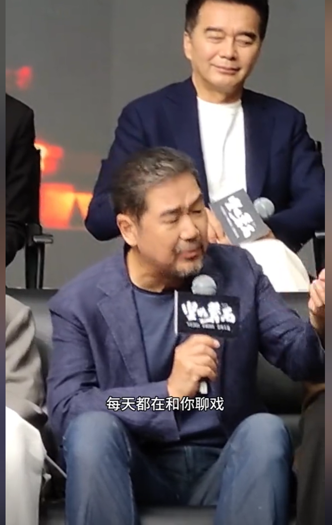 73岁张艺谋终于出事了!张国立感慨其工作量太大,身体状况引担忧