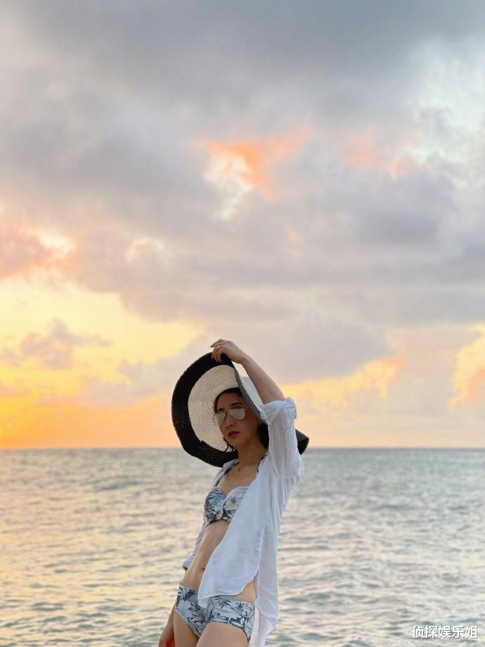 |正式定居国外？陈赫前妻晒国外大豪宅，复式楼带私人泳池豪气十足