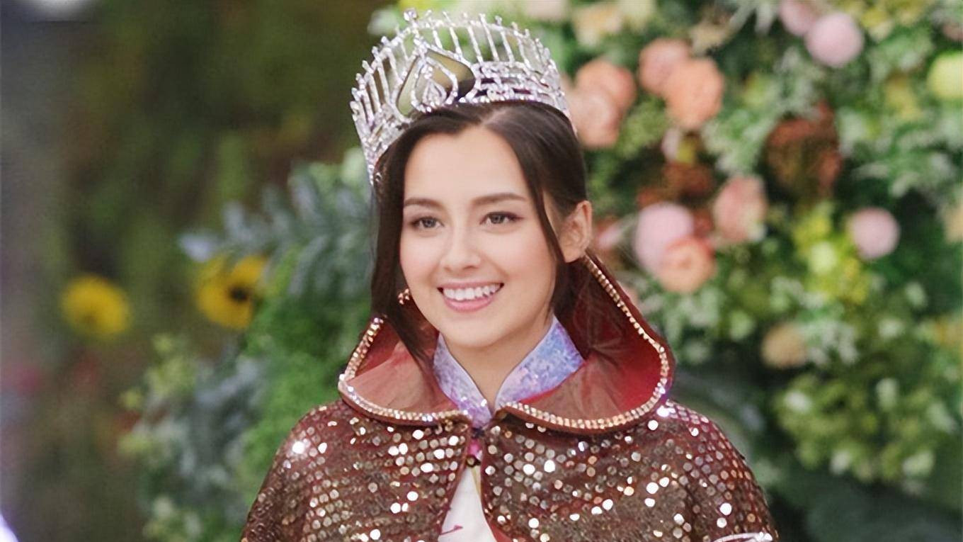 谢嘉怡|港姐冠军谢嘉怡参加拳击比赛，被对方打至流鼻血，场面暴力毫不留情