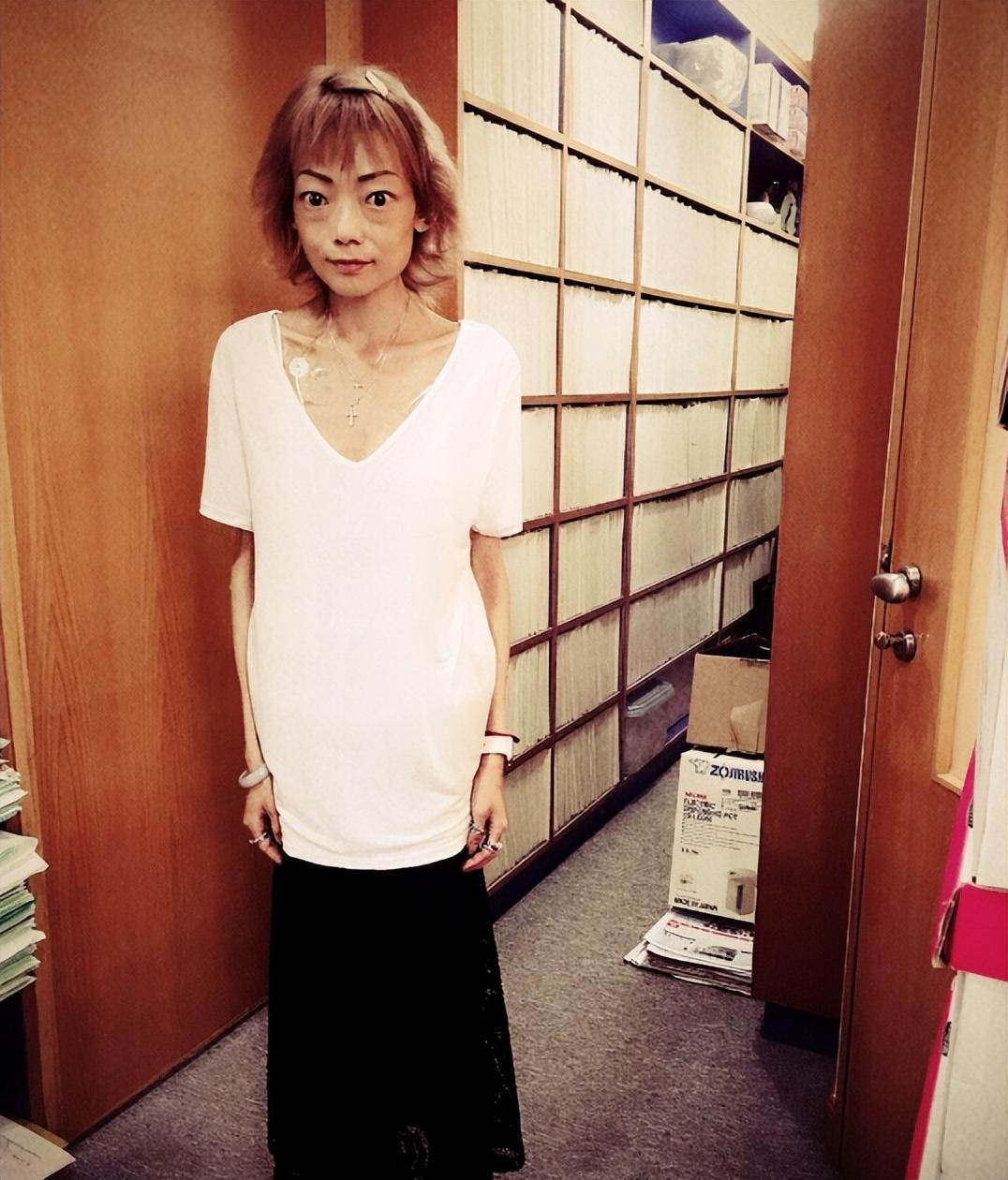 钟丽缇|被狠心抛弃,8年时间瘦到44斤,名模伍智恒嫁入豪门都经历了什么