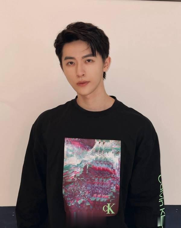 《暗香》古装&时装！ 周也美，赵晴挨轰，彭小苒和《东宫》差远了