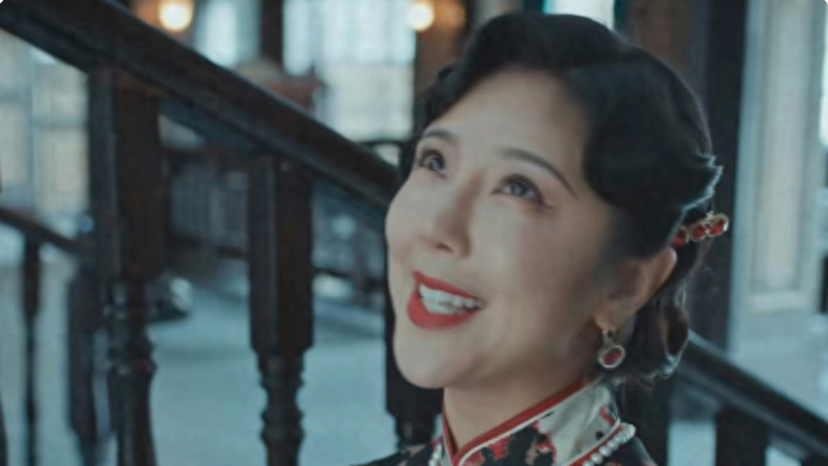 当硅胶脸混进谍战剧，盛世美颜被打回原形，导演再强也没用