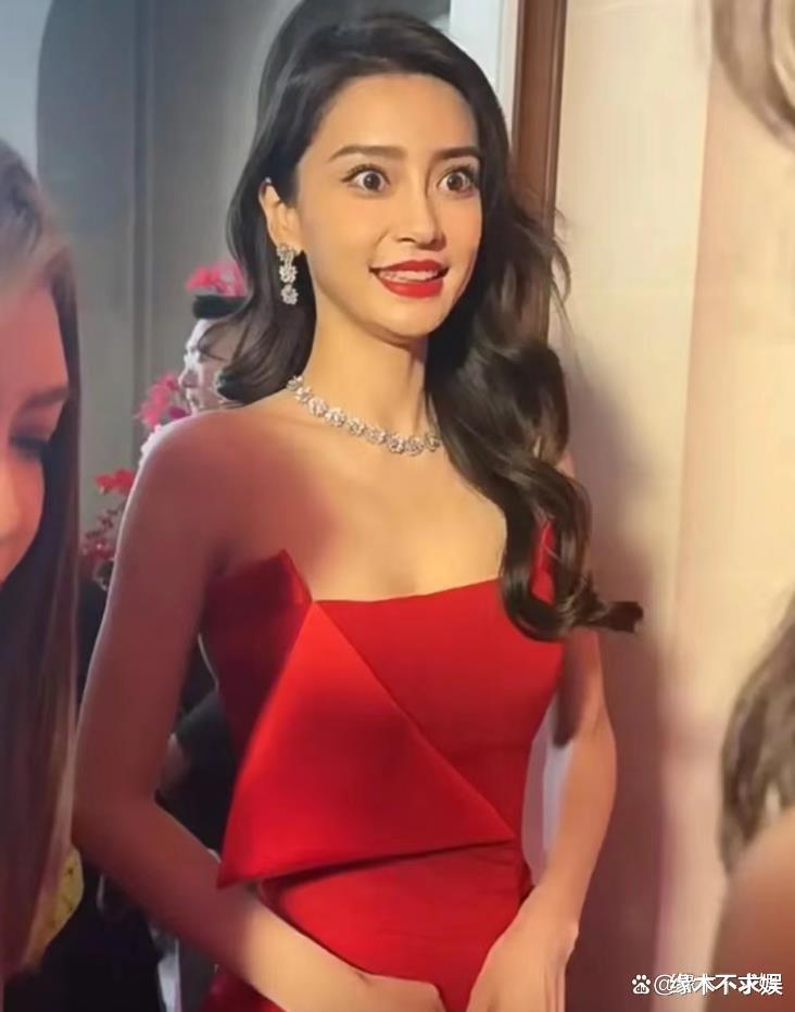 Angelababy被质疑两年前便入邪教，除了P掉眼睛，更多细节见端倪