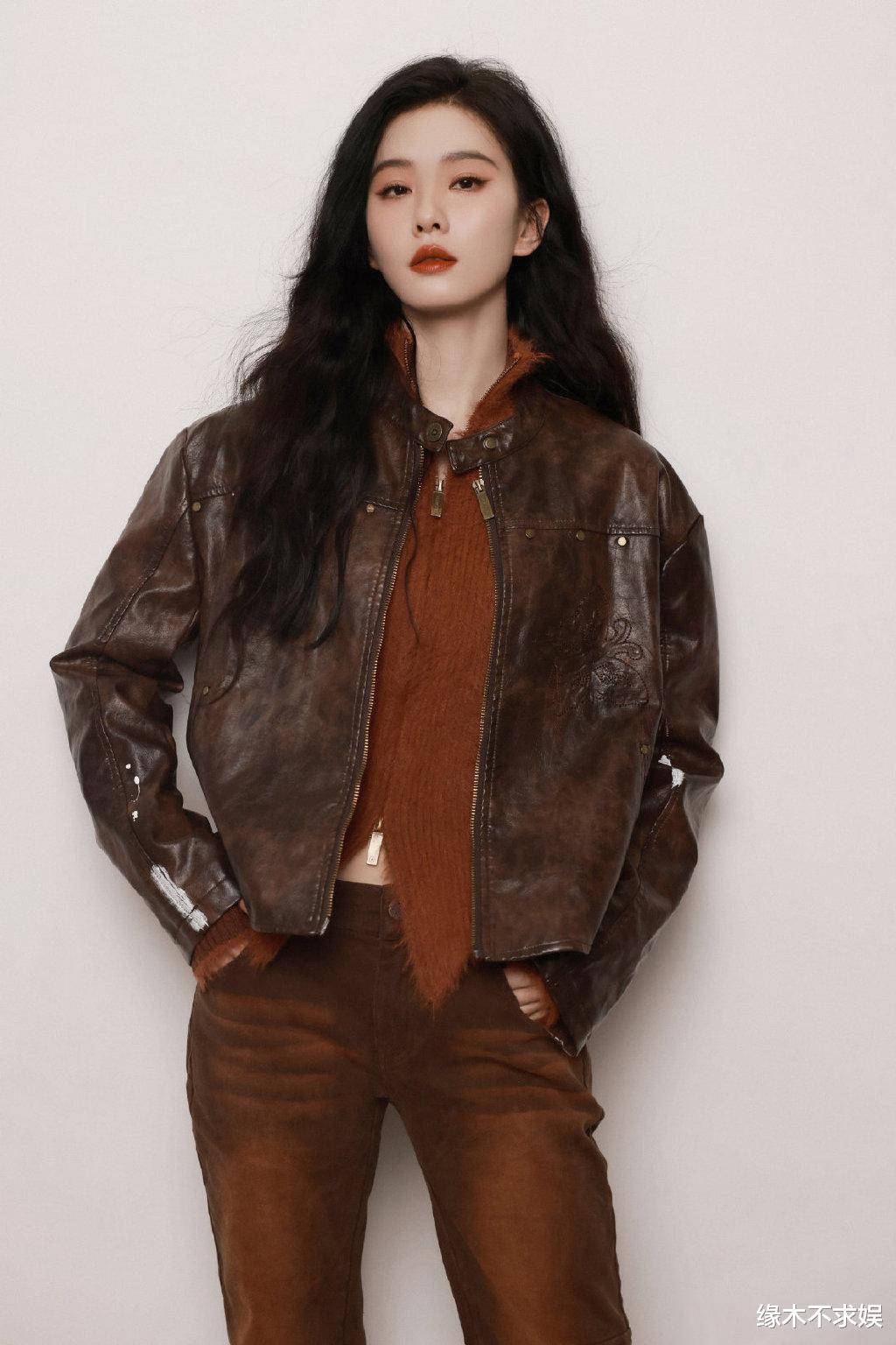 曝Angelababy无缘跨年晚会,被娱乐圈多位好友抛弃,多次联系黄晓明帮忙!