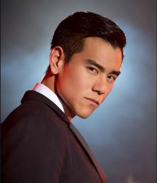 葛薇龙|《第一炉香》:一个“以物喻世”的典范,一场新旧文化的撕扯