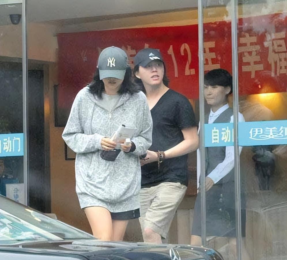 华国锋的孙女华真：世界拍卖巨头苏富比亚洲区副主席，李云迪前妻