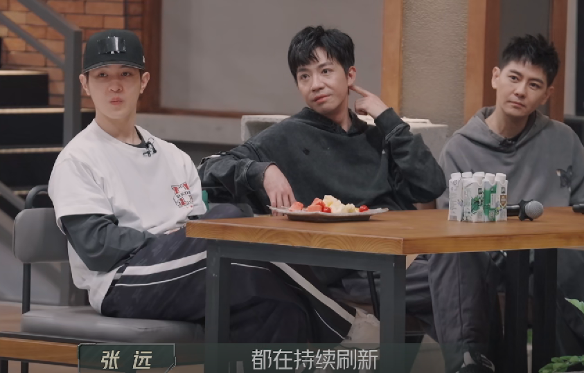 《披哥》3个资源最强赢家,一边稳进总决赛,一边狂揽商务广告