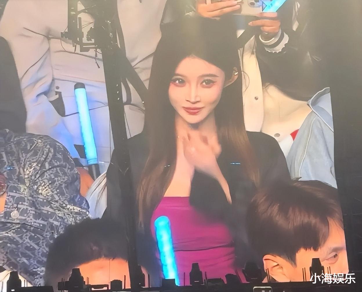 纯爱战士再次倒地!薛之谦演唱会投屏美女疑出轨?正牌男友发声了