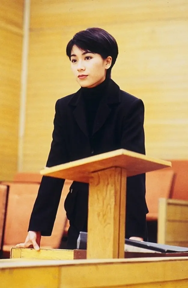 不P皱纹，不在乎白发，变老的样子也可以很“飒”