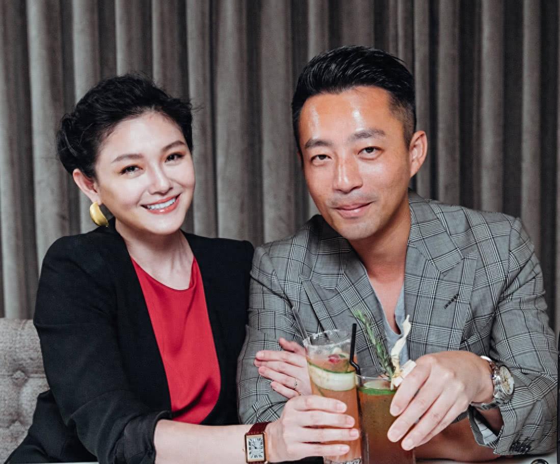 把三个女儿弄去坐牢后,蓝翔校长再送原配入狱,这次被“反杀”了!