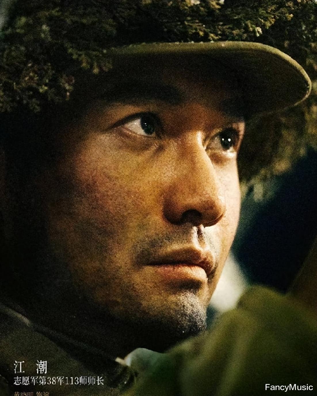 杨颖和黄晓明分开一年后，差距逐渐拉开，网友：风水轮流转