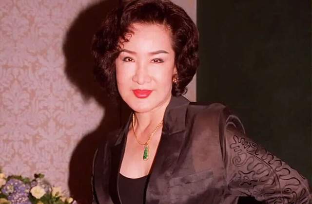 杨小萍|70年代“歌后”杨小萍惊传离世,邓丽君费玉清曾争相翻唱她的歌