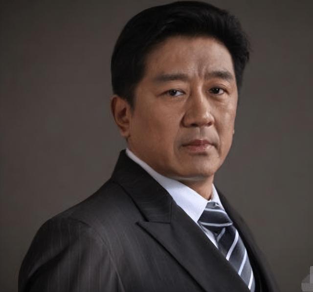 丁勇岱:对赵雪华一见钟情,相爱36年零绯闻,如今儿子成唯一心病