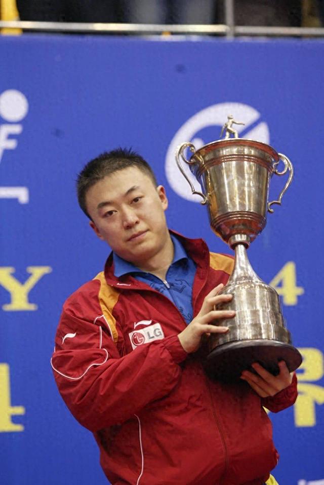 花掉千万家产离婚，42岁马琳因言论惹非议，二婚娶体操女神很幸福