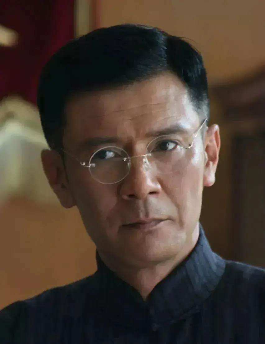 姚安濂：与妻子离婚后，一个人带着女儿生活，如今咋样了？