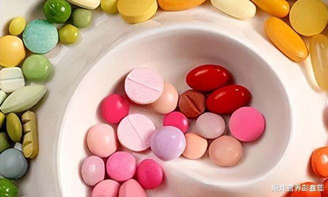 先喝水还是先吃药、先吃饭还是先吃药？原来服药也有相关注意事项