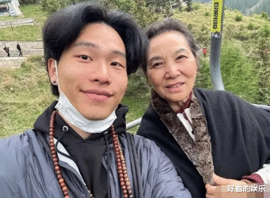 陈坤|陈坤一家同游五台山，两人黝黑五官越发相似，孩子长相像父亲