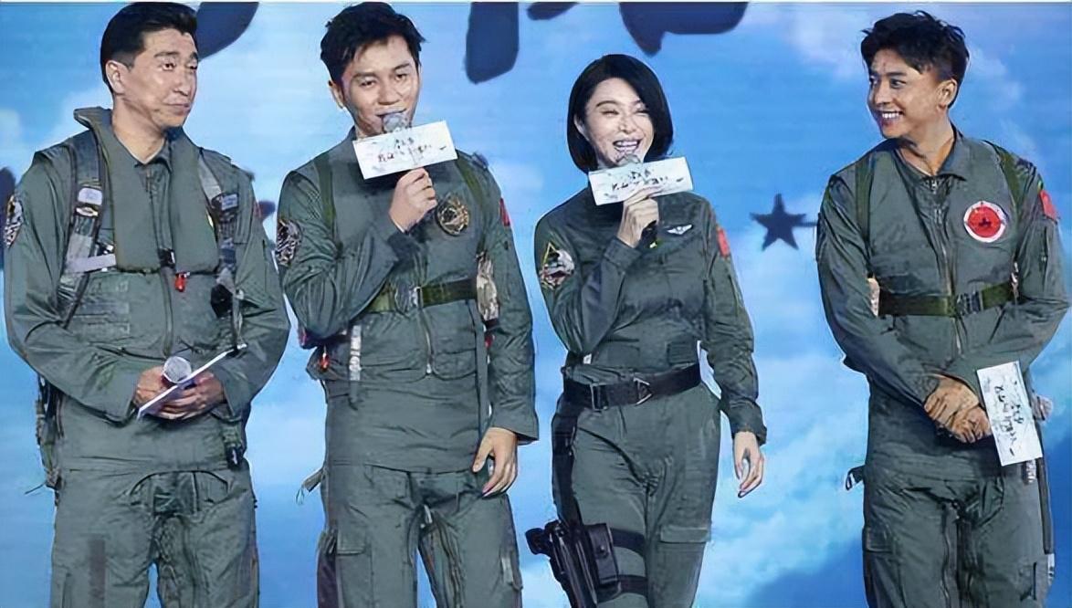 冯小刚怒骂李晨“滚出娱乐圈”,李晨霸气回怼让冯小刚哑口无言!