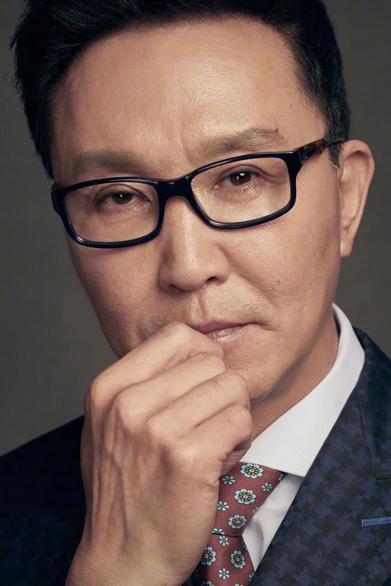 这九位内地知名男演员,他们究竟是:大器晚成还是水到渠成?