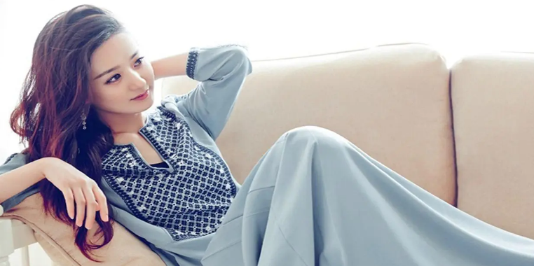 赵丽颖|赵丽颖录节目玩cosplay，网友表示，可爱到爆