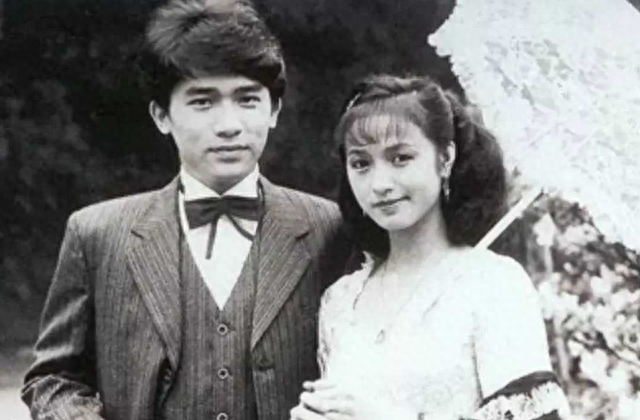 57岁曾华倩上传和梁朝伟亲密合照，儿子生父身份破晓！