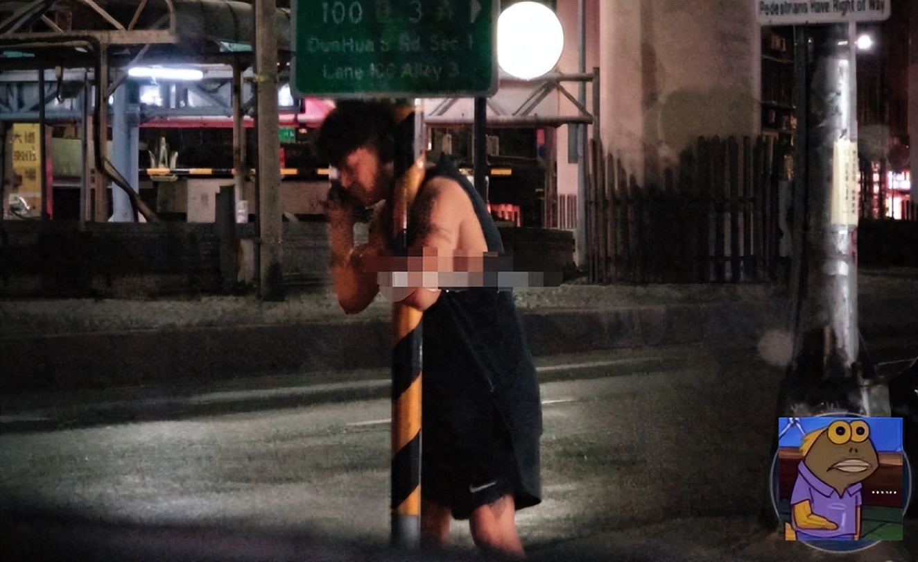 44岁欧弟深夜买醉,蹲路边尽显凄凉,爱情事业均受打击